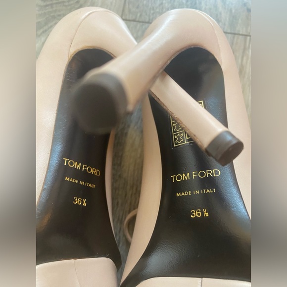 Brand new Tom Ford Heels/Pumps - Size 6.5 - Picture 6 of 9